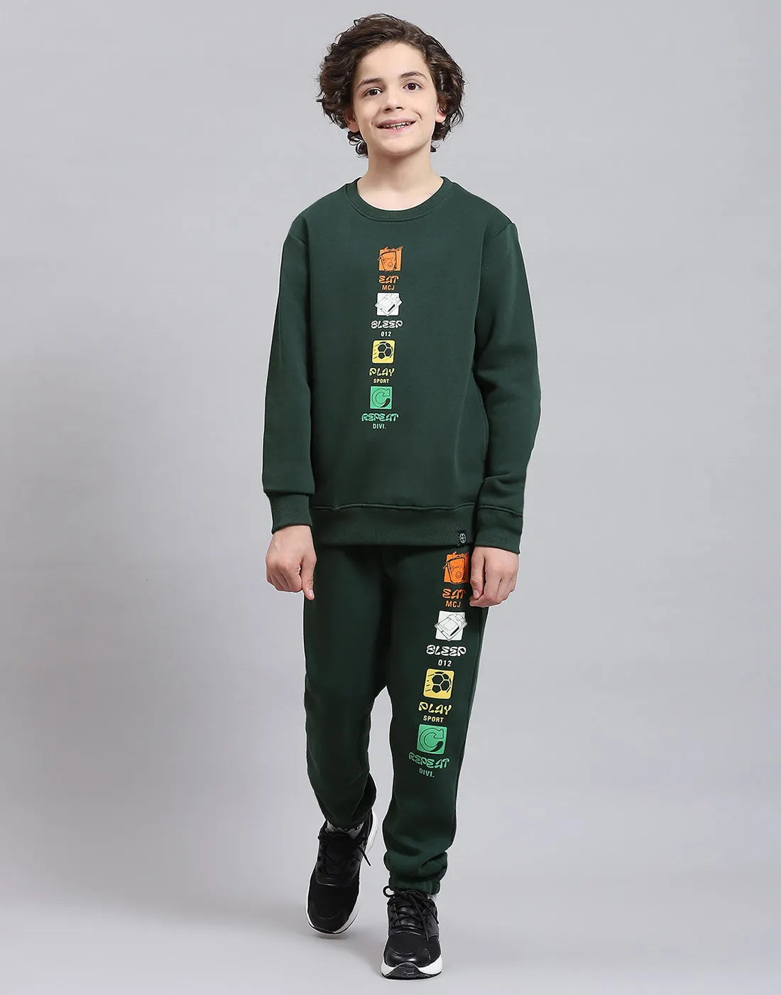 Boys Green Printed Round Neck Full Sleeve Tracksuits