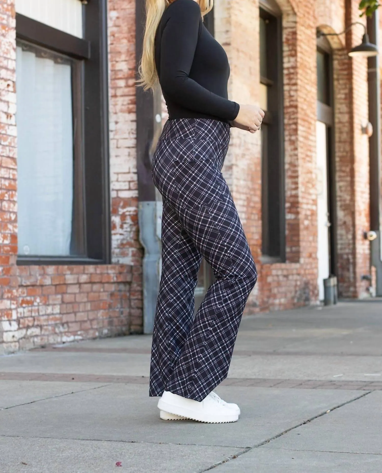 Jennifer Plaid Bootcut Leggings In Black