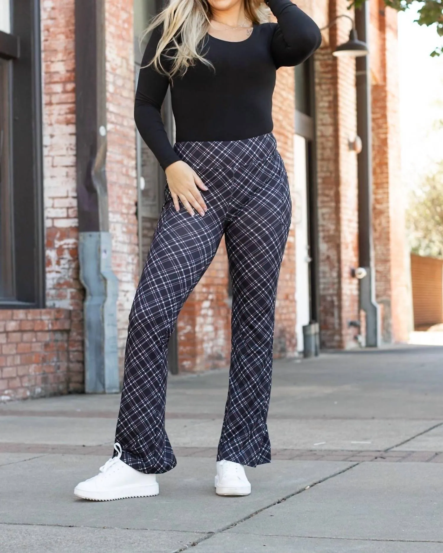 Jennifer Plaid Bootcut Leggings In Black