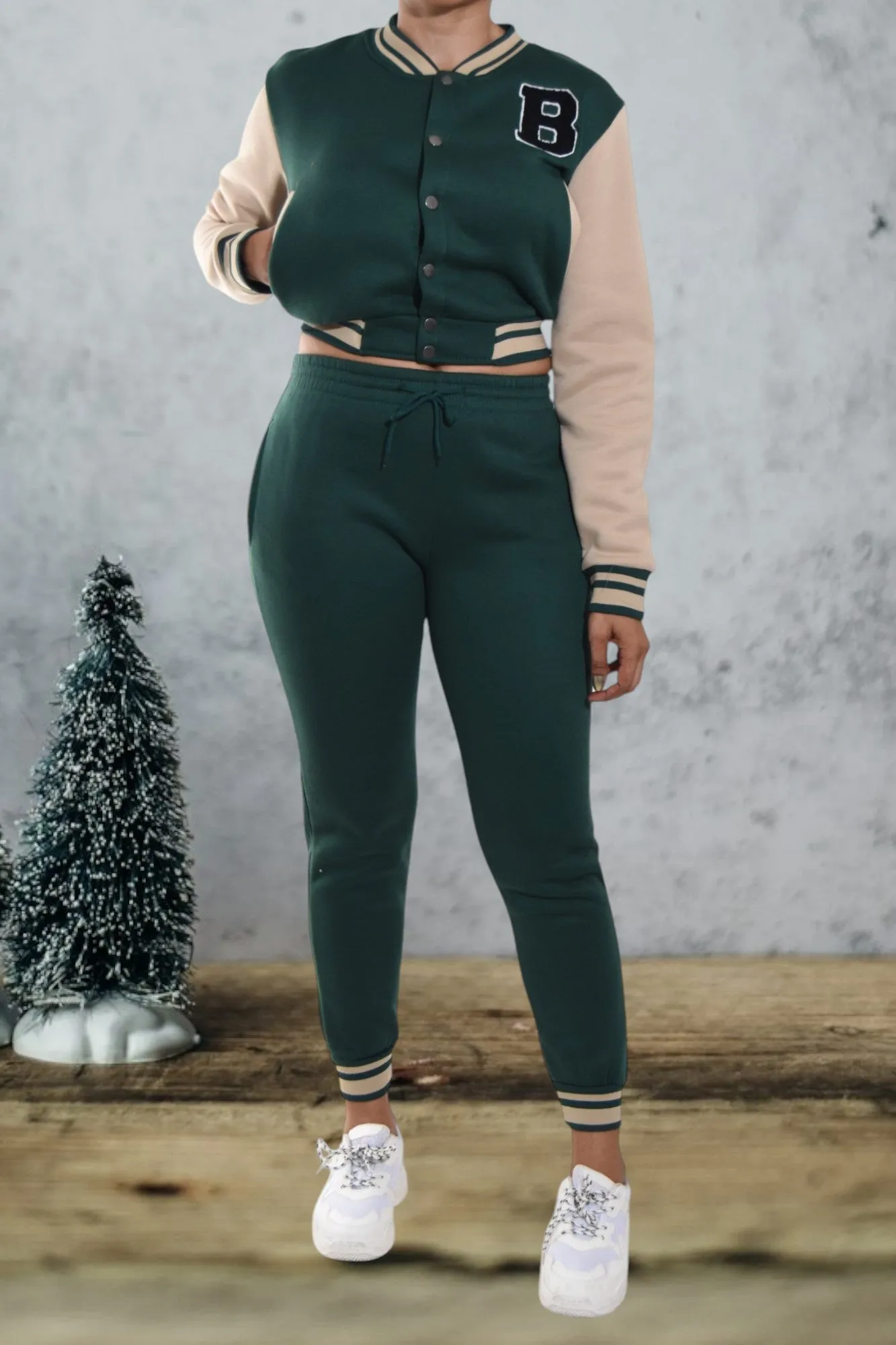 Letter Printed Green Base Ball Crop Set