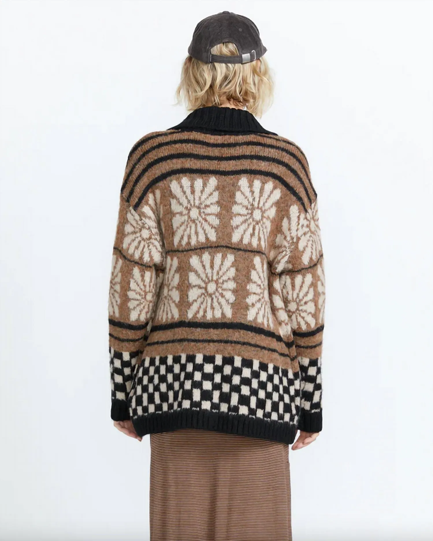 Rent Free Cardigan In Vintage Brown
