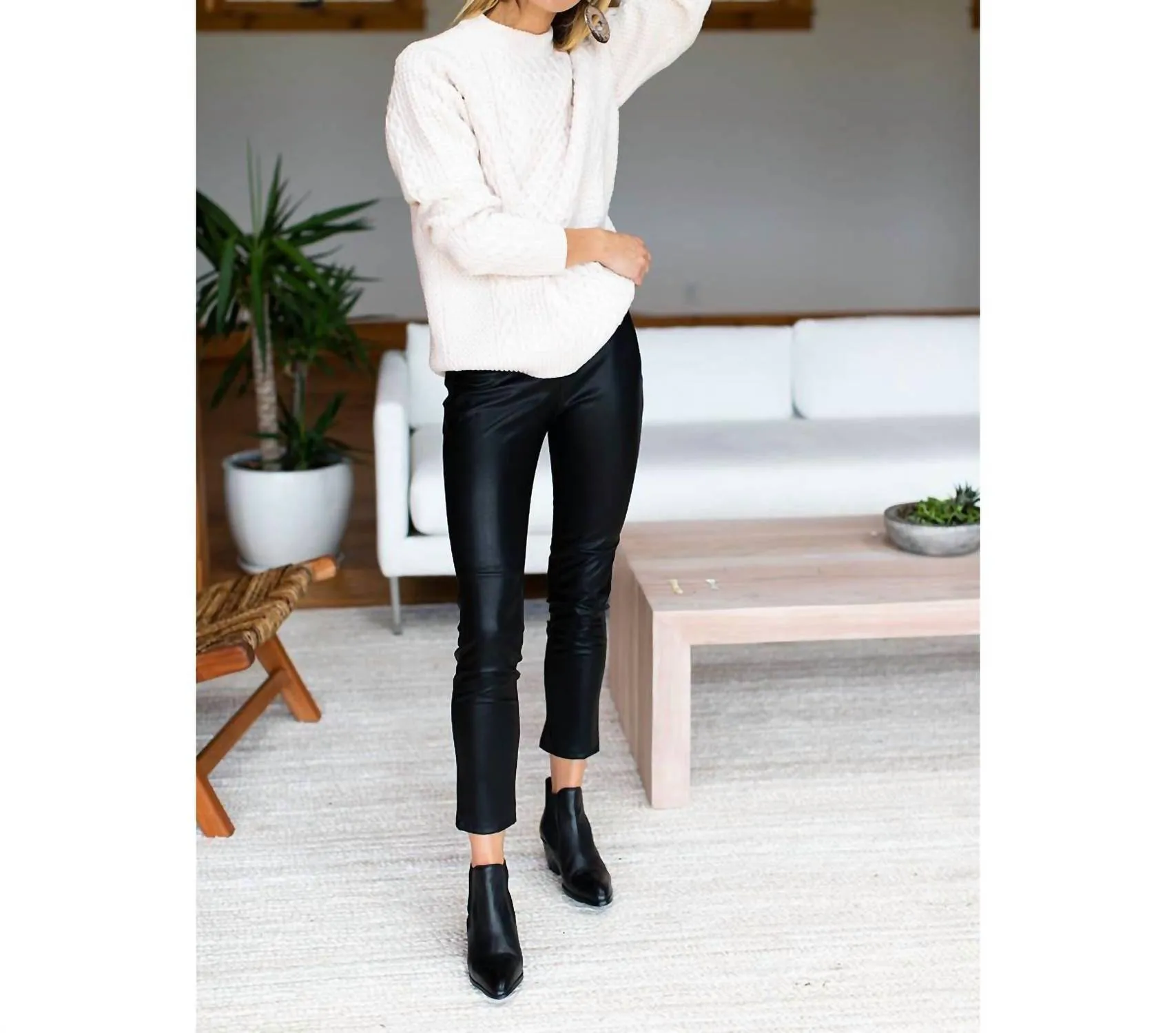 Vegan Leather Leggings In Black