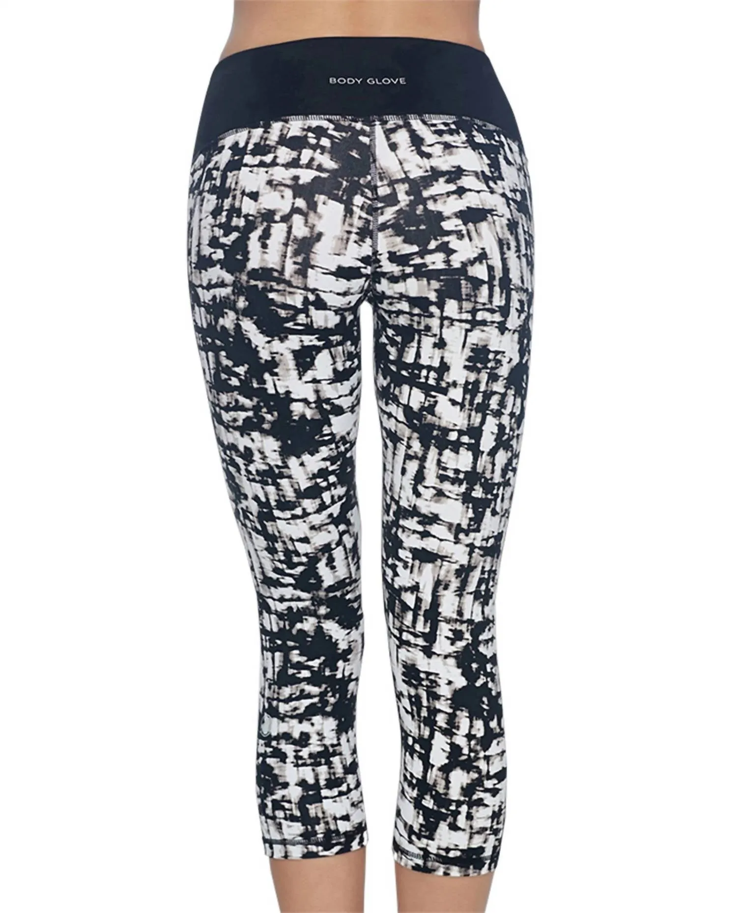 Work It Capri Leggings In Black And White